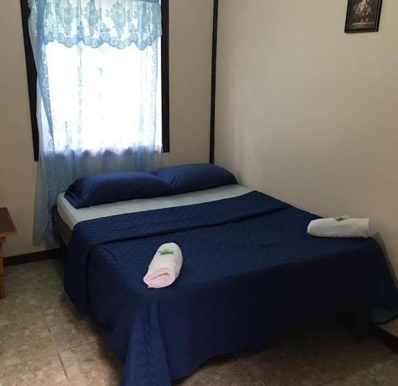 اتاق استاندارد با سرویس بهداشتی مشترک, Hospedaje Meryscar