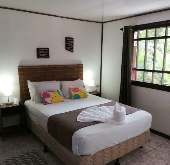 اتاق استاندارد, Aracari Garden Hostel