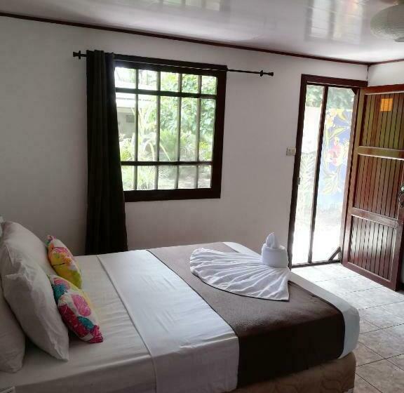 اتاق استاندارد, Aracari Garden Hostel