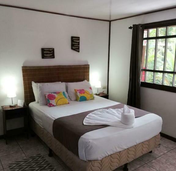 اتاق استاندارد, Aracari Garden Hostel