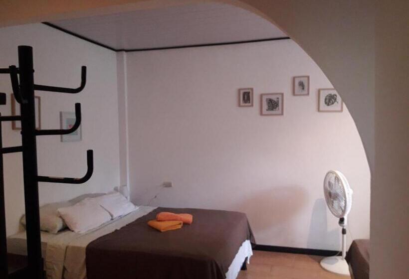 آپارتمان 2 خوابه, Aracari Garden Hostel