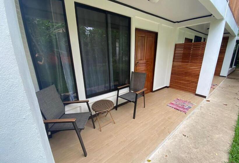 اتاق سوپریور, Aracari Garden Hostel