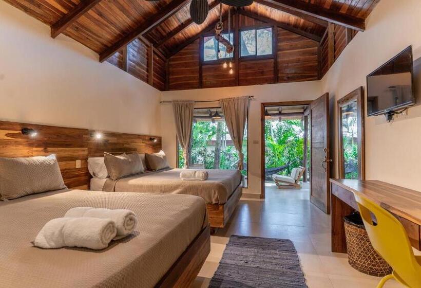 بانگلوی لوکس, Banana Beach Bungalows