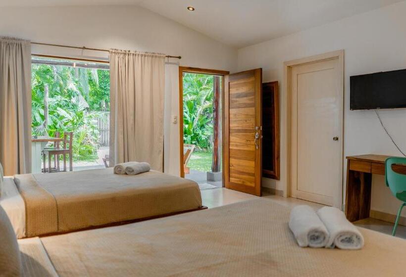 ویلای استاندارد با چشم‌انداز باغ, Banana Beach Bungalows