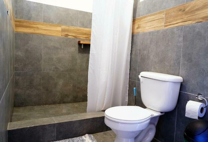اتاق استاندارد چهار تخته, Cabinas Playa Surf Hostel