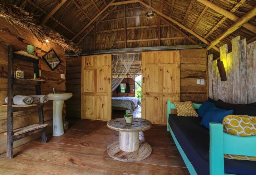 کلبه ییلاقی, Glamping Hotel Flor Y Bambu