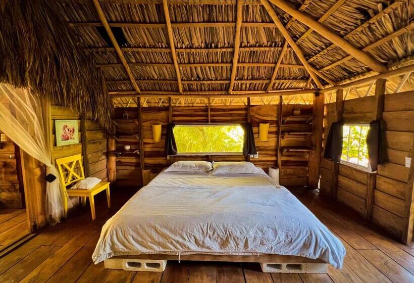 کلبه ییلاقی, Glamping Hotel Flor Y Bambu