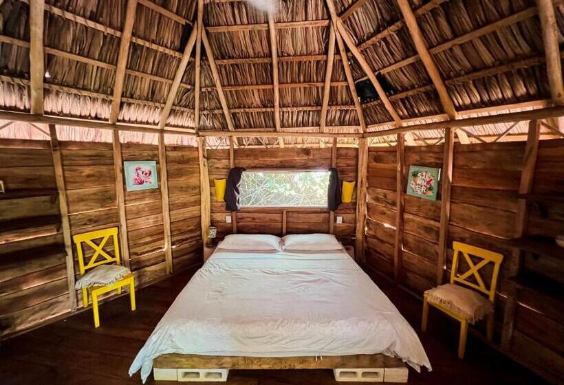 کلبه ییلاقی, Glamping Hotel Flor Y Bambu
