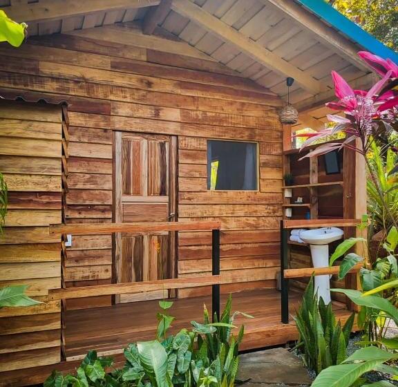 کلبه ییلاقی, Glamping Hotel Flor Y Bambu