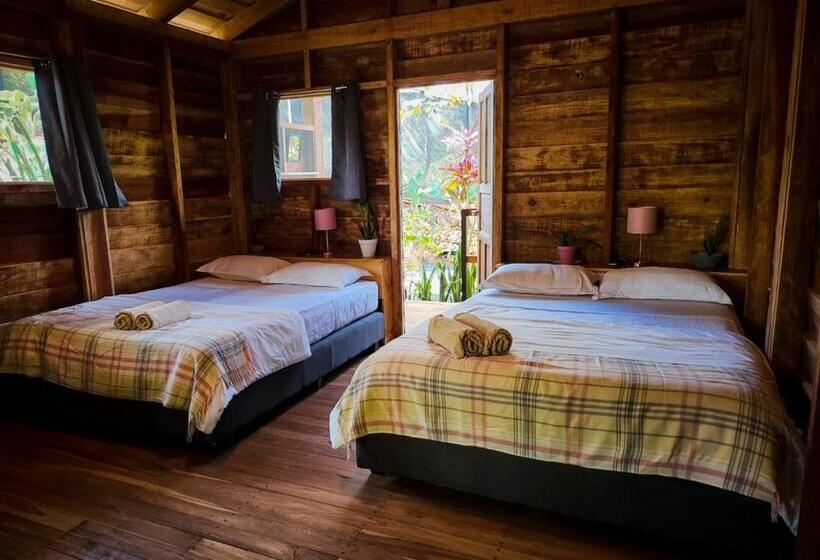 کلبه ییلاقی, Glamping Hotel Flor Y Bambu
