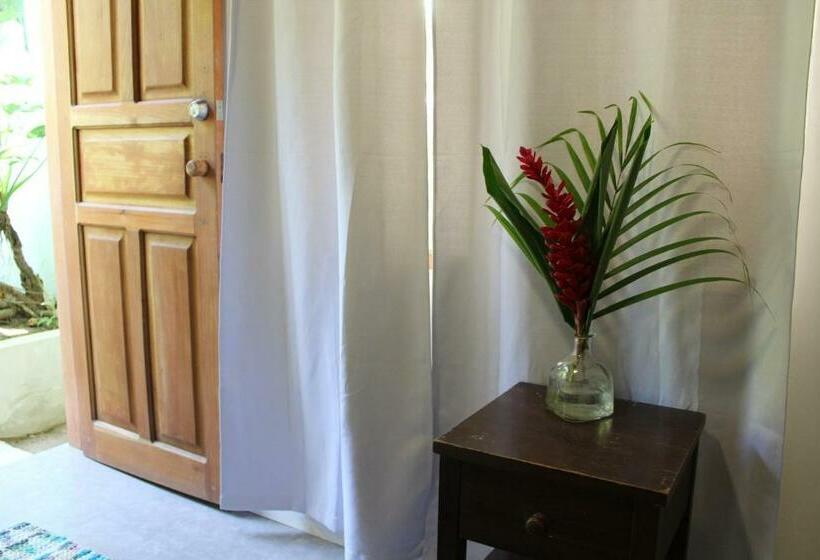 اتاق استاندارد, Cabinas Playa Surf Hostel
