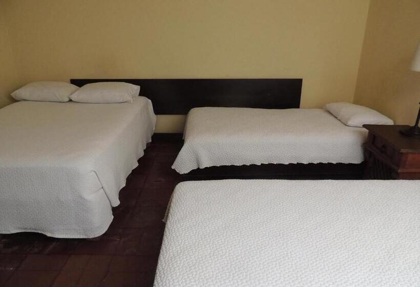 اتاق استاندارد چهار تخته, 1915 Inn & Suites