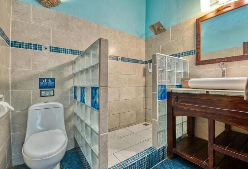 کابین, Banana Azul  Adults Only