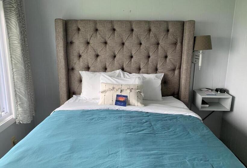 اتاق استاندارد با چشم‌انداز دریاچه, Beachfront Inn