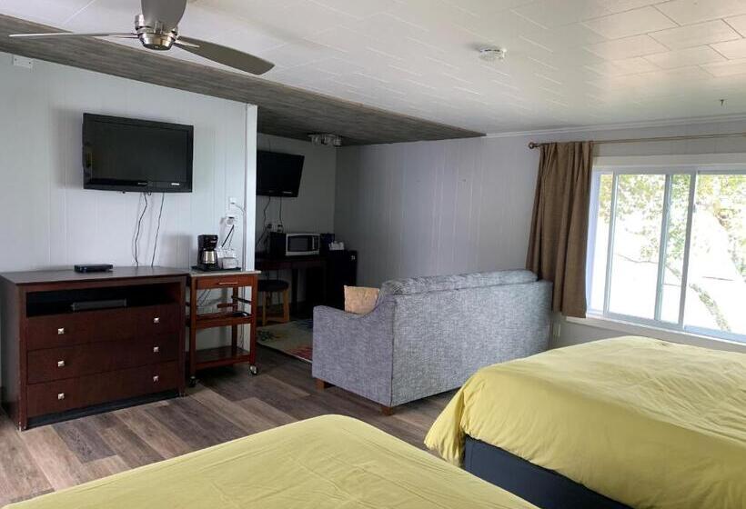 سوییت جونیور, Beachfront Inn