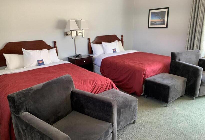 اتاق کلاسیک چهارنفره, Beachfront Inn