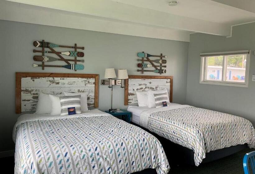 اتاق استاندارد چهار تخته, Beachfront Inn