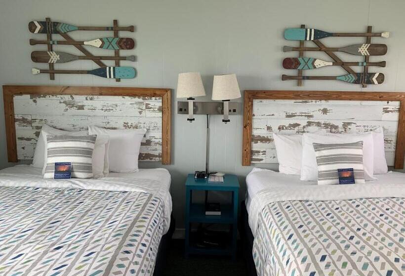 اتاق استاندارد چهار تخته, Beachfront Inn