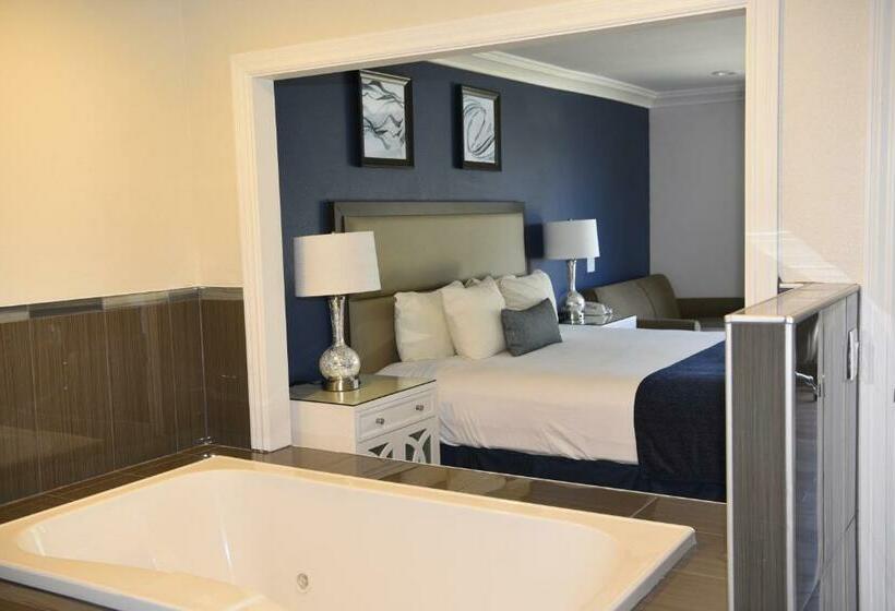 سوئیت با وان آب گرم, Bodega Coast Inn And Suites