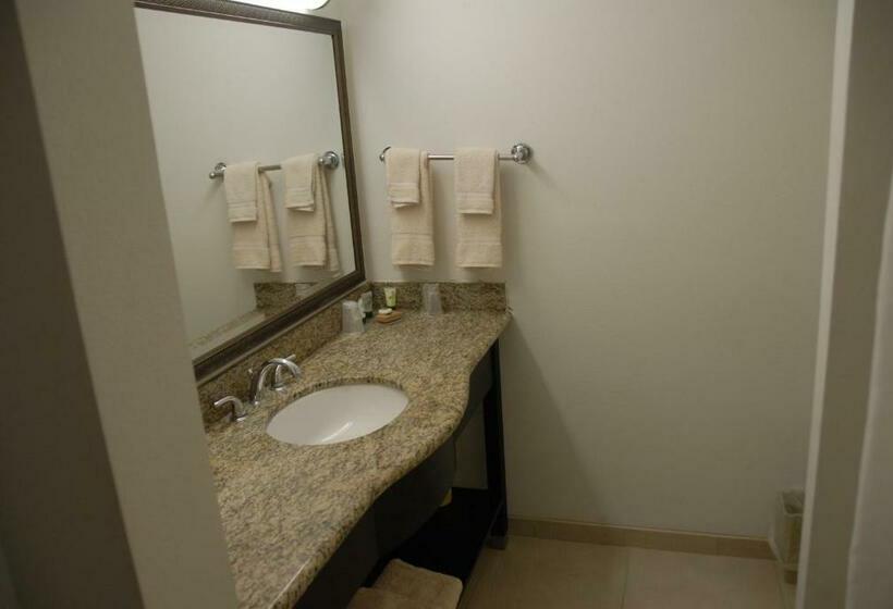 سوئیت با وان آب گرم, Bodega Coast Inn And Suites