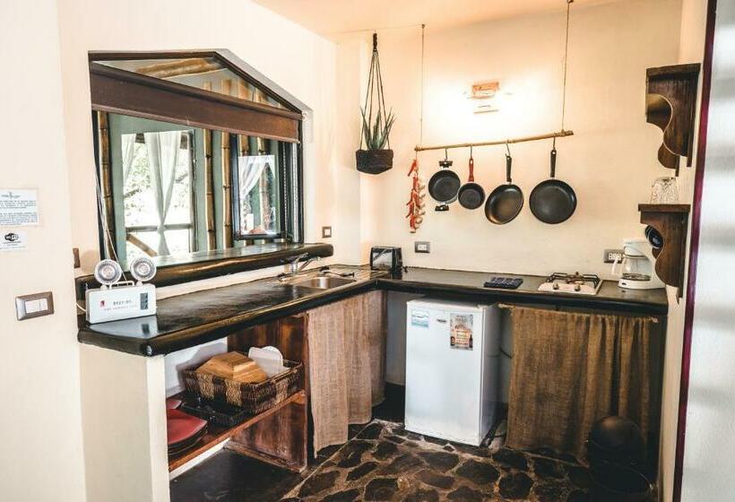 سوییت, Canaima Chill House
