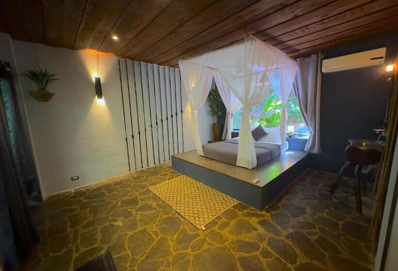 سوییت, Canaima Chill House