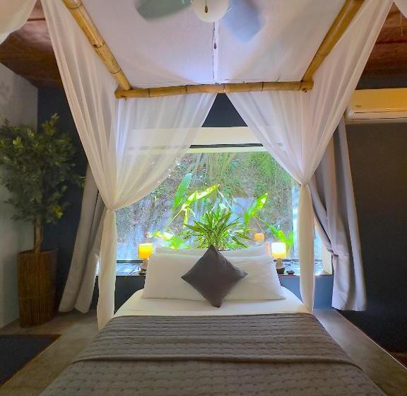 سوییت, Canaima Chill House