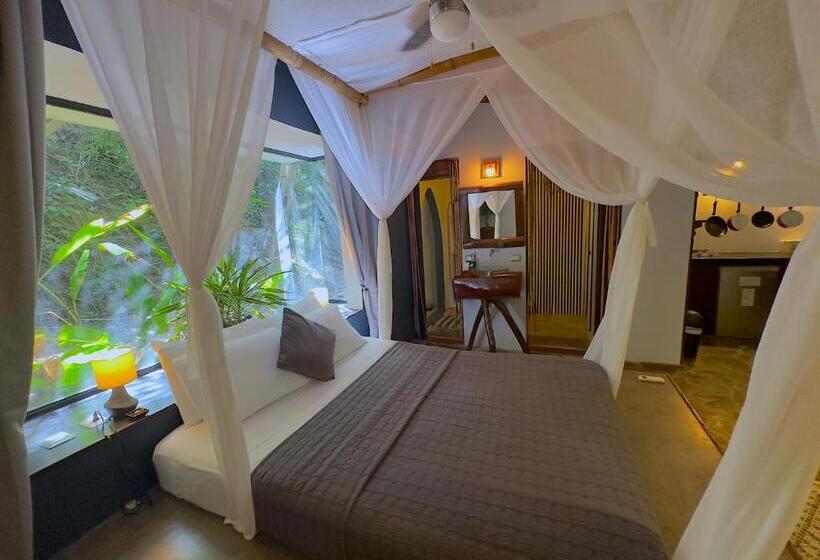 سوییت, Canaima Chill House