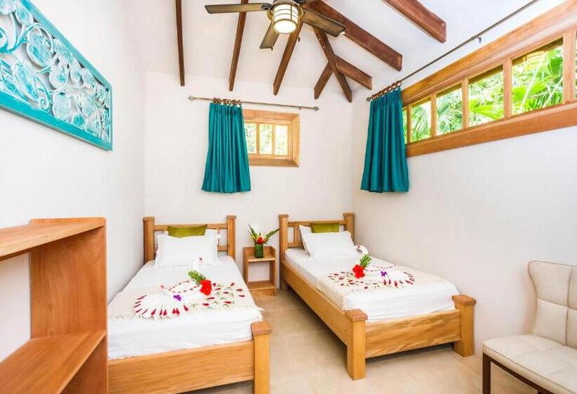 بانگلوی لوکس, Casa Merlin