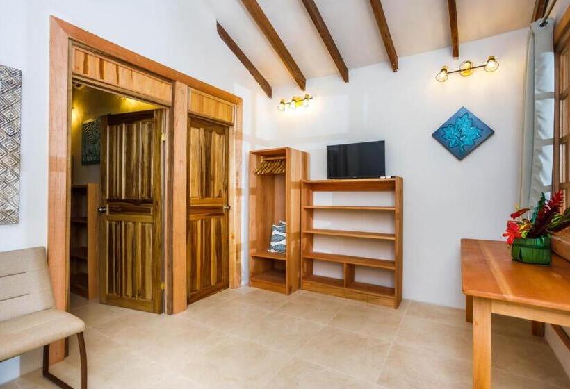 بانگلوی لوکس, Casa Merlin