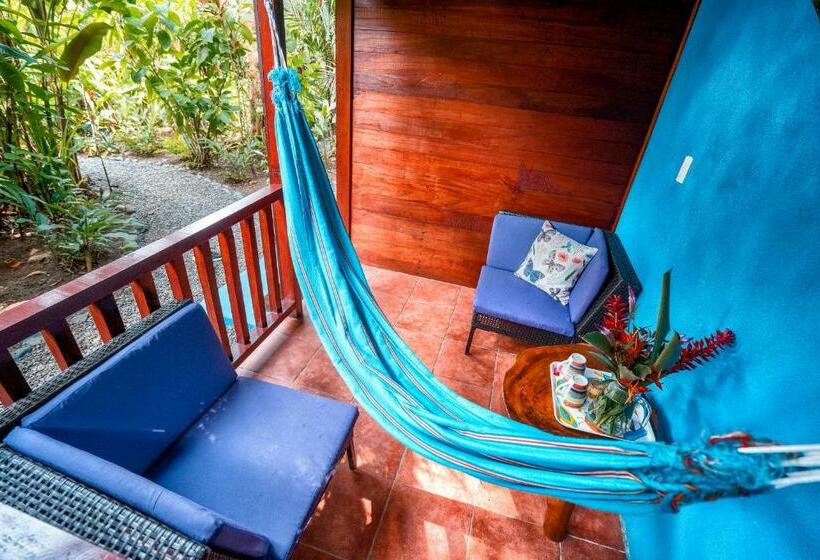 بانگلوی استاندارد, Casitas Las Flores