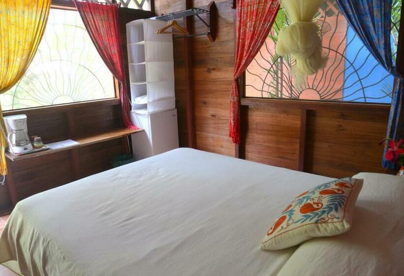 بانگلوی استاندارد, Casitas Las Flores