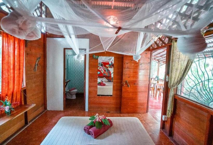 بانگلوی سوپریور, Casitas Las Flores