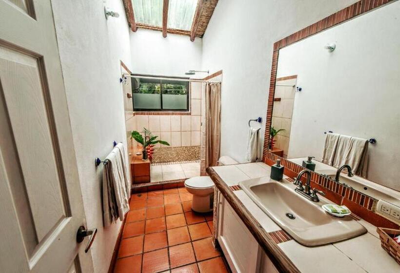 اتاق لوکس چهار تخته, Dreamcatcher Hotel   Atrapasueños