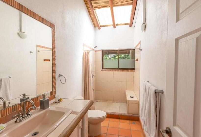 اتاق استاندارد سه تخته با بالکن, Dreamcatcher Hotel   Atrapasueños