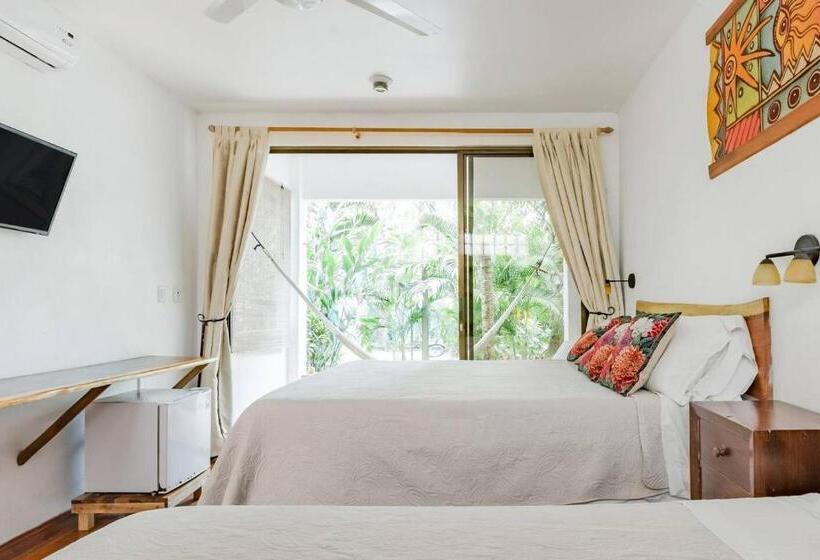 اتاق استاندارد سه تخته با بالکن, Dreamcatcher Hotel   Atrapasueños