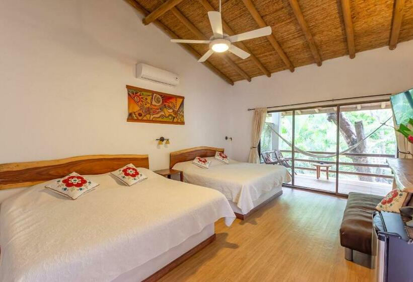 اتاق لوکس چهار تخته, Dreamcatcher Hotel   Atrapasueños