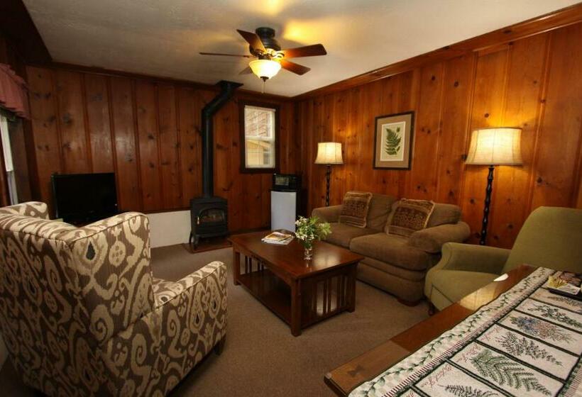 سوییت لوکس, Fern Grove Cottages