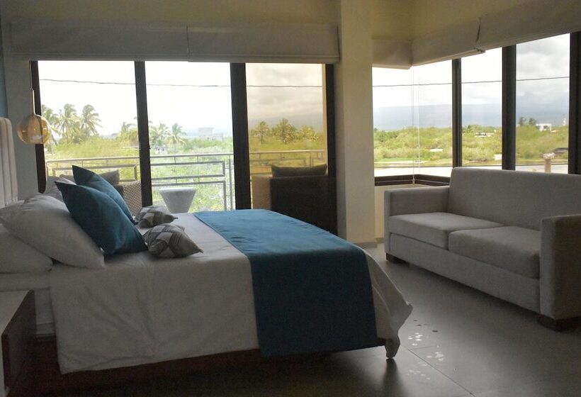 Superior room with lake view, La Laguna Galapagos