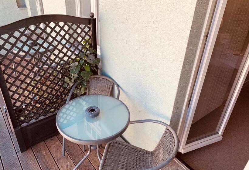 اتاق استاندارد با بالکن, Lindenau Inn