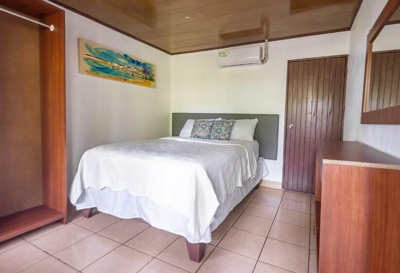 اتاق یک تخته با چشم‌انداز باغ, Tortuguero Beachfront
