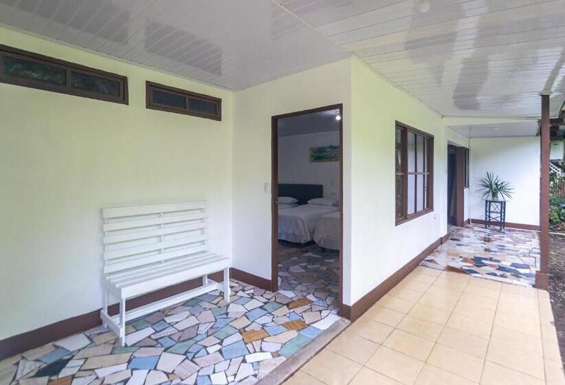 اتاق استاندارد سه تخته با چشم‌انداز باغ, Tortuguero Beachfront