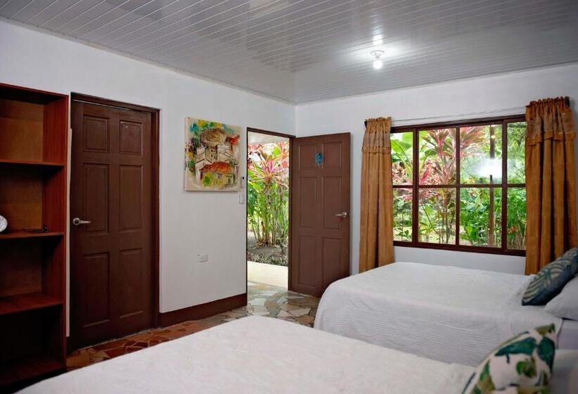 اتاق استاندارد چهارنفره با چشم‌انداز باغ, Tortuguero Beachfront