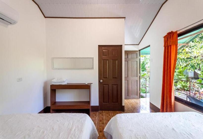 اتاق استاندارد چهارنفره با چشم‌انداز باغ, Tortuguero Beachfront