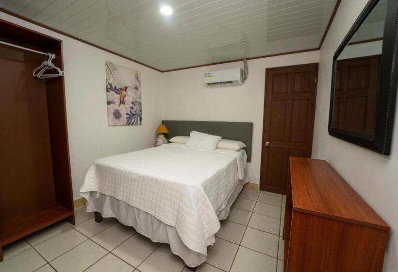 اتاق استاندارد با چشم‌انداز باغ, Tortuguero Beachfront
