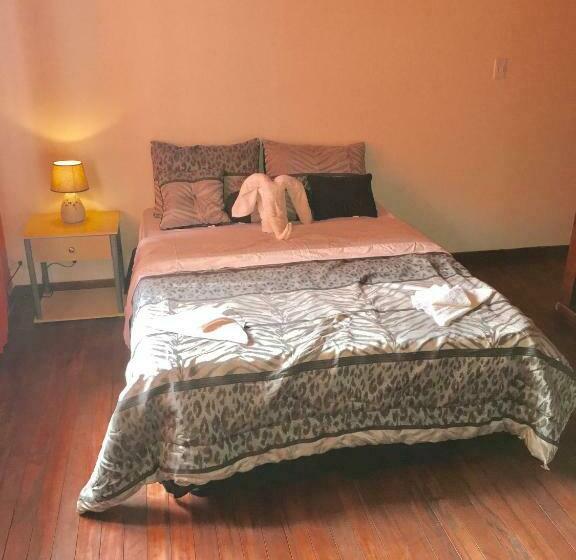 اتاق استاندارد, Your House