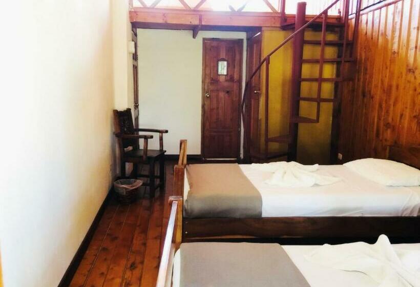 اتاق خانوادگی, Pacande B&b