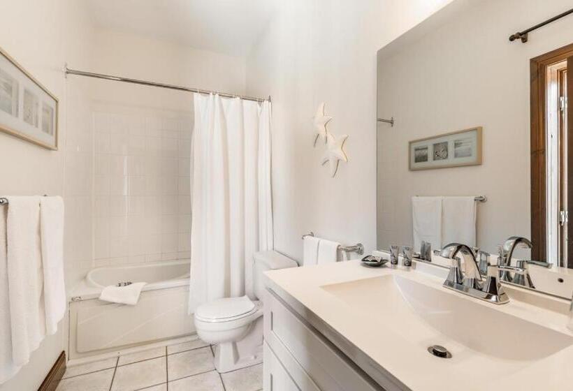 اتاق استاندارد با تخت بزرگ, Auberge Nuits St Georges