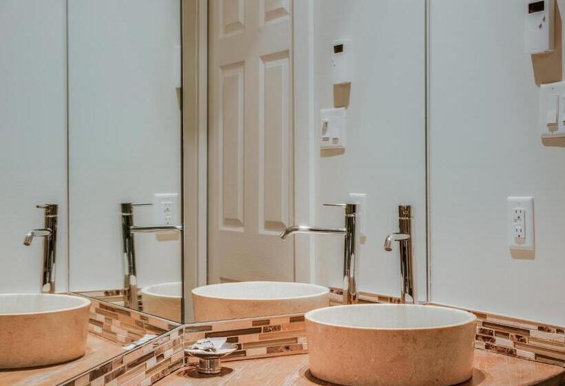 سوئیت با تخت بزرگ, Auberge Nuits St Georges