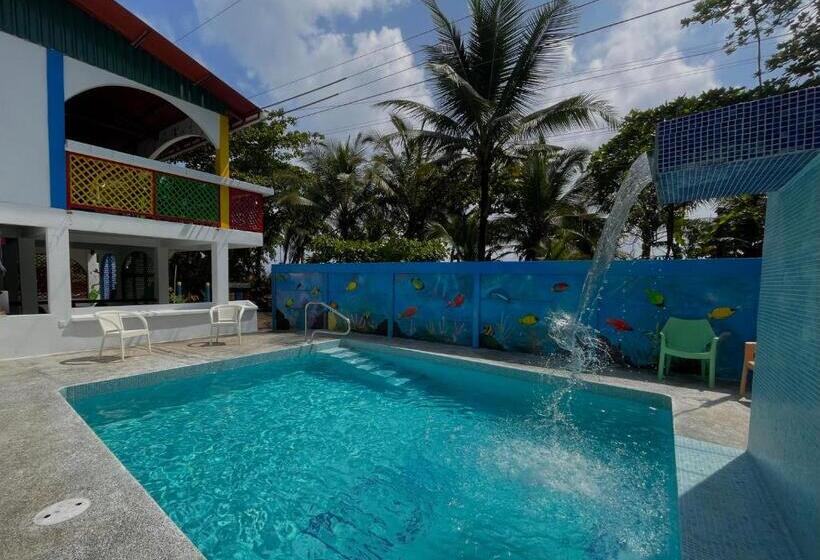 اتاق استاندارد یک نفره, El Icaco Tortuguero